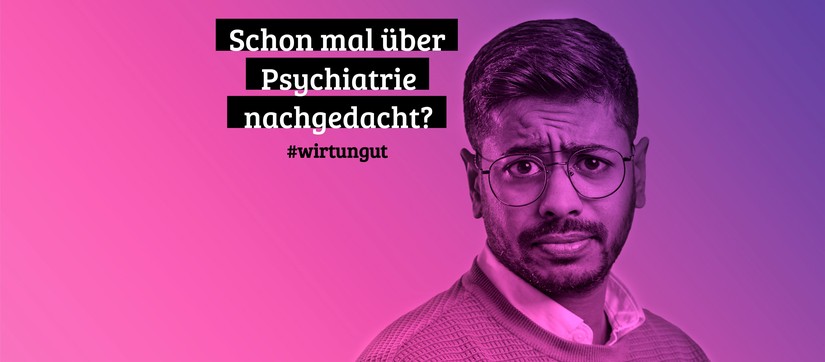 Das Bild zeigt frontal einen Mann mit Brille und skeptischem Gesichtsausdruck auf einem lila Hintergrund.